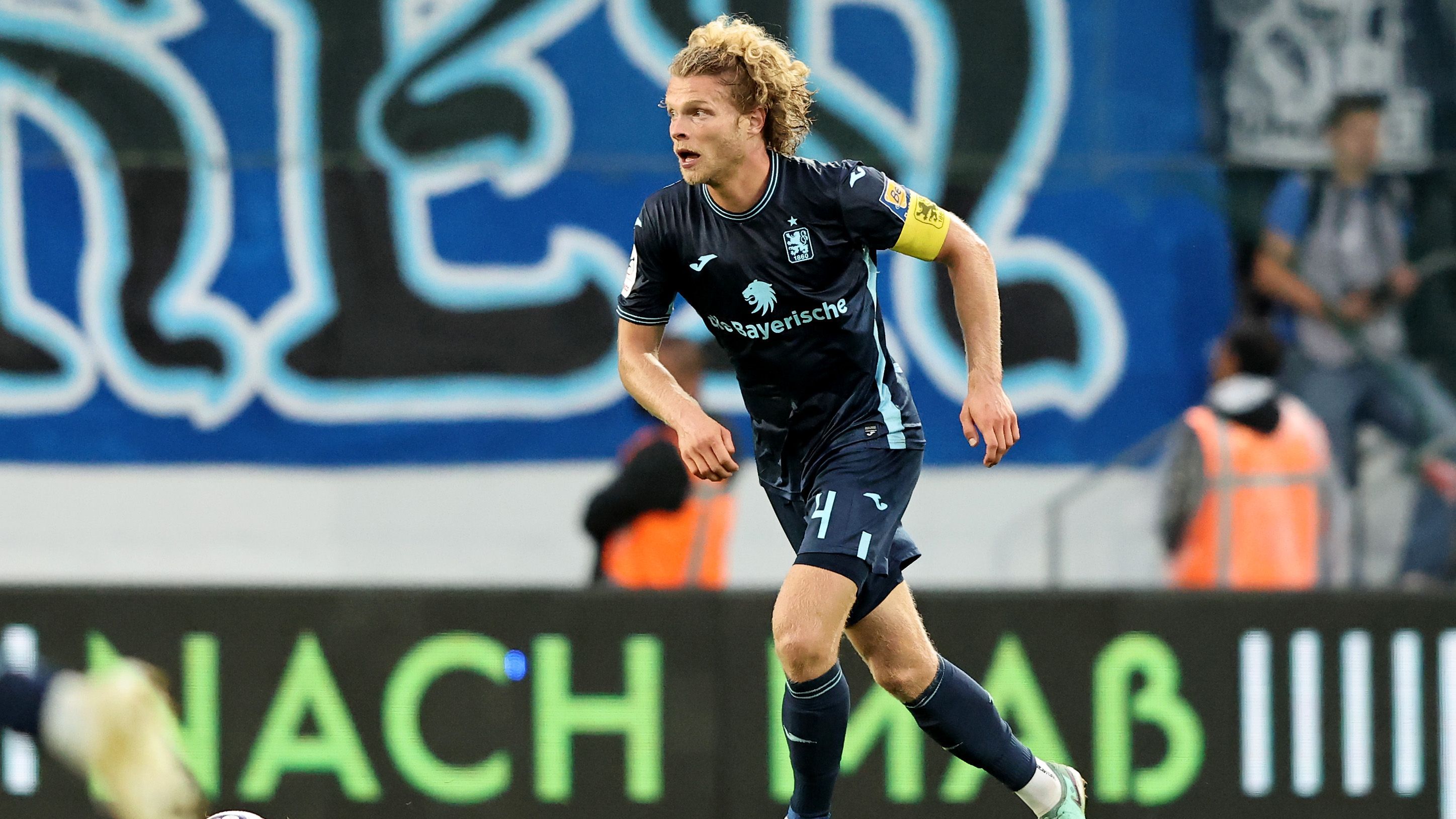 Jahn Regensburg vs. 1860 München heute live im Free-TV: Wer zeigt / überträgt das Halbfinale des Toto-Pokal im TV und Livestream?