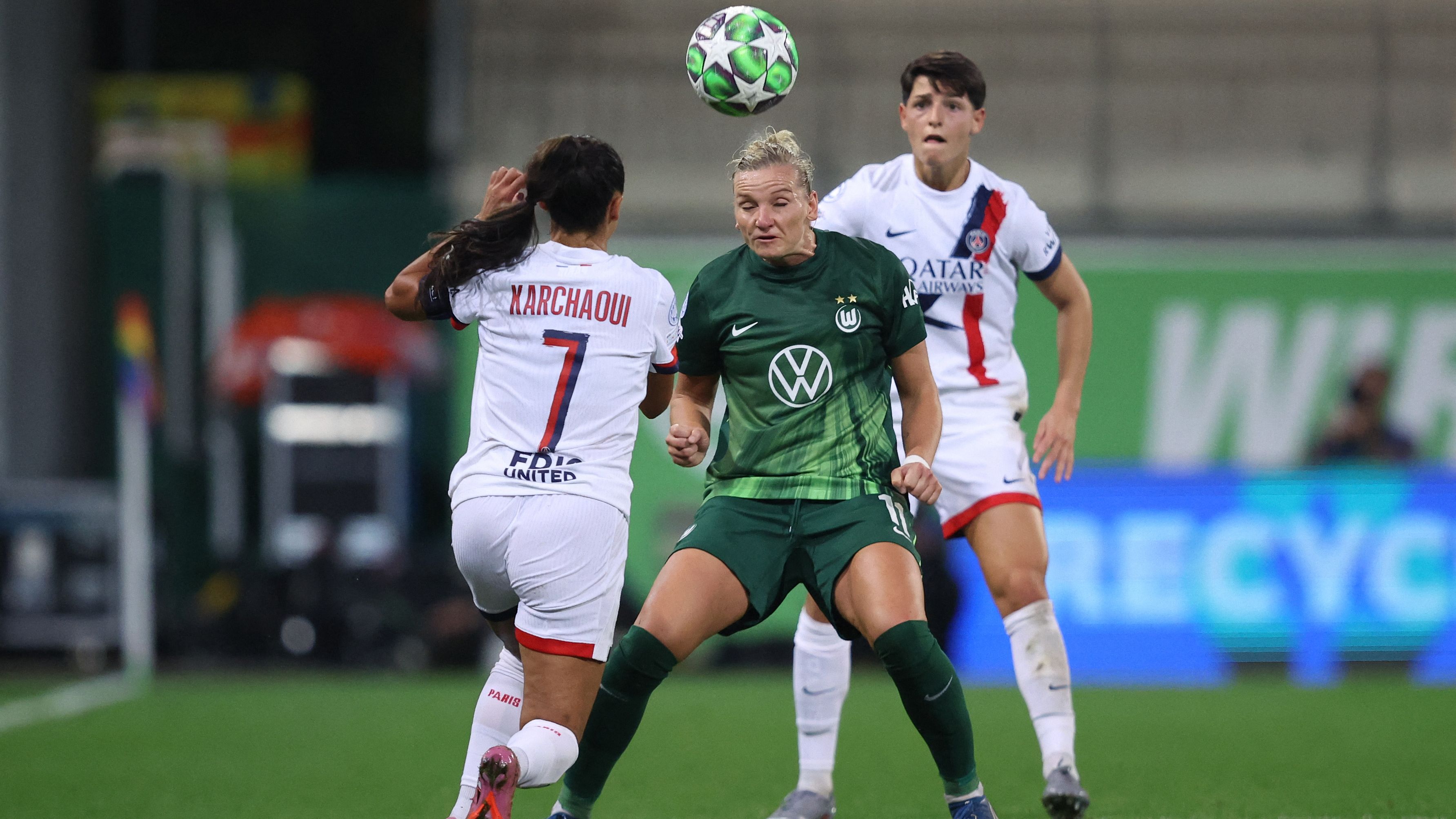 Alexandra Popp zweimal entscheidend per Kopf beteiligt
