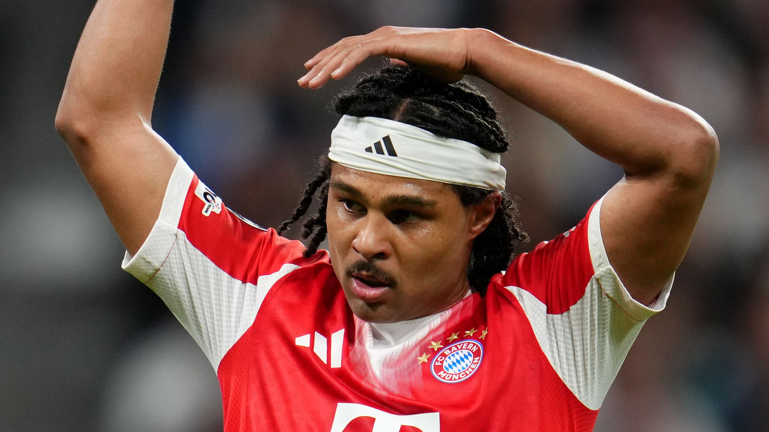 Auch statistisch kann ihm niemand das Wasser reichen! Serge Gnabry bringt Nagelsmann und Kompany bei Jamal Musiala in Bedrängnis