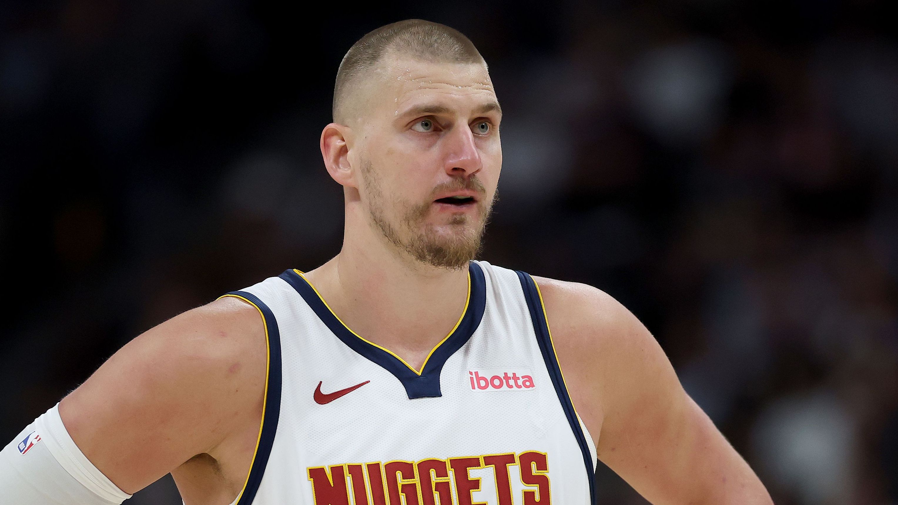 Überall Überraschungen in den NBA Playoffs! Nikola Jokic enttäuscht komplett, bitterer Abend für Dennis Schröder und CJ McCollum versenkt schon wieder die Knicks