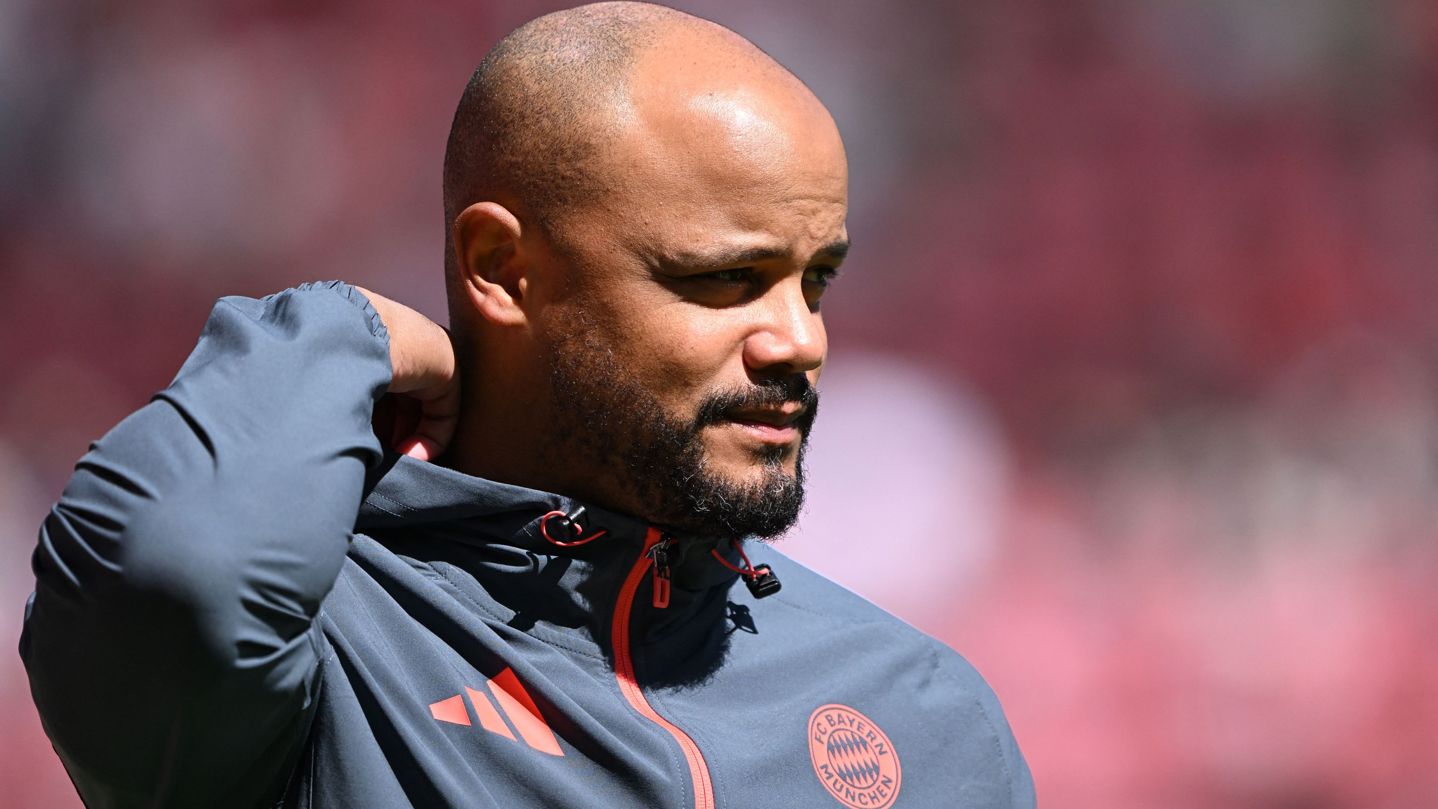 Sie könnte dem FC Bayern München sogar einen ganz besonderen Bundesliga-Rekord bescheren: Experimentierfreude von Vincent Kompany fordert erstmals ihren Tribut