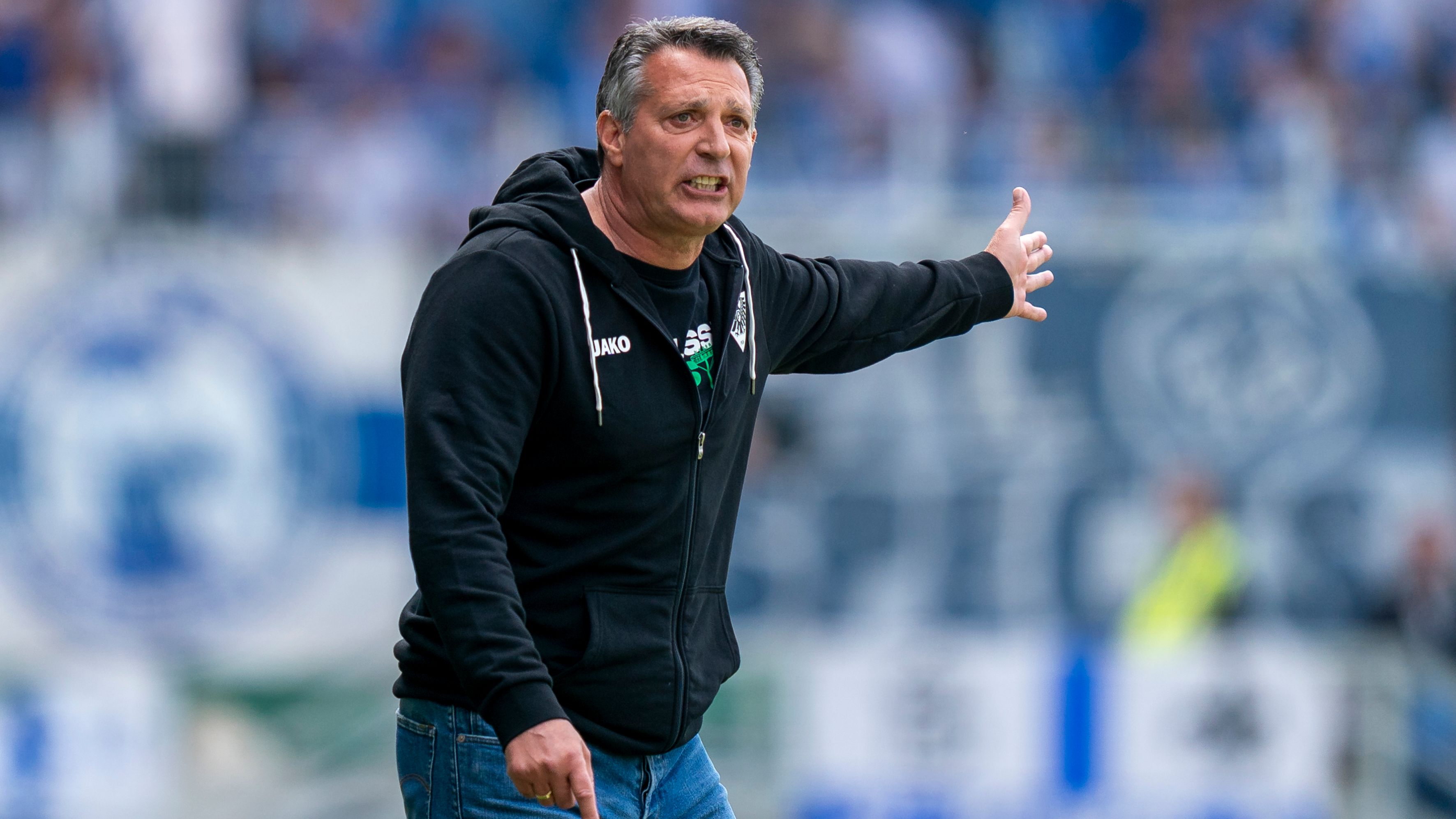 Er übernahm erst im März! Trainer aus der 2. Bundesliga muss nach der Saison schon wieder gehen
