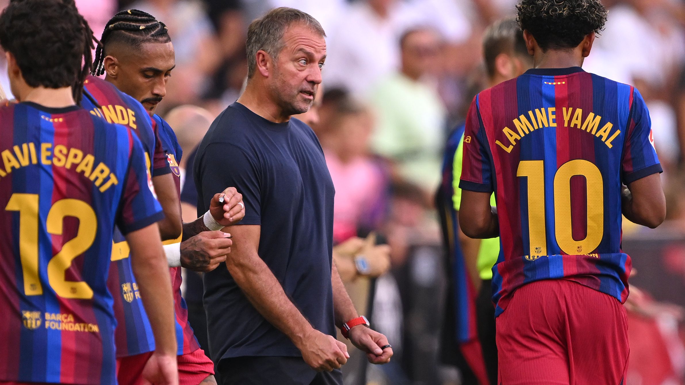 17 Tore in vier Spielen! Trainer Hansi Flick vom FC Barcelona schlägt dennoch Alarm | SPOX
