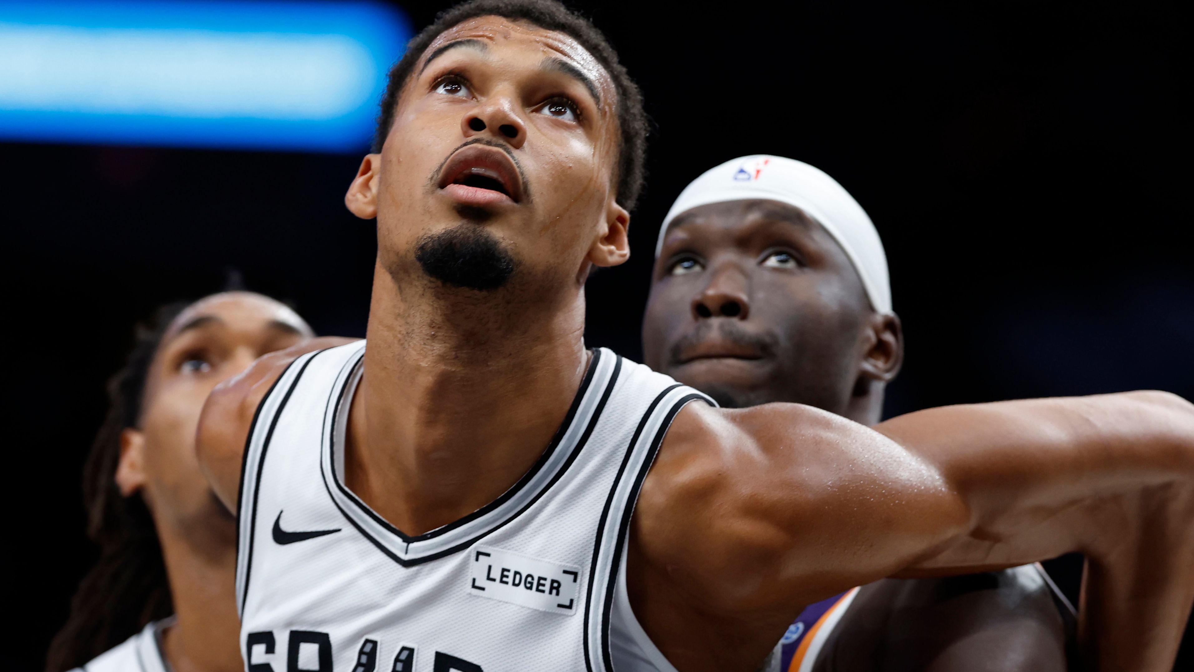 NBA News: Franz Wagner Praise, Spurs as Title Favorites & Dennis Schröder as Rookie Mentor