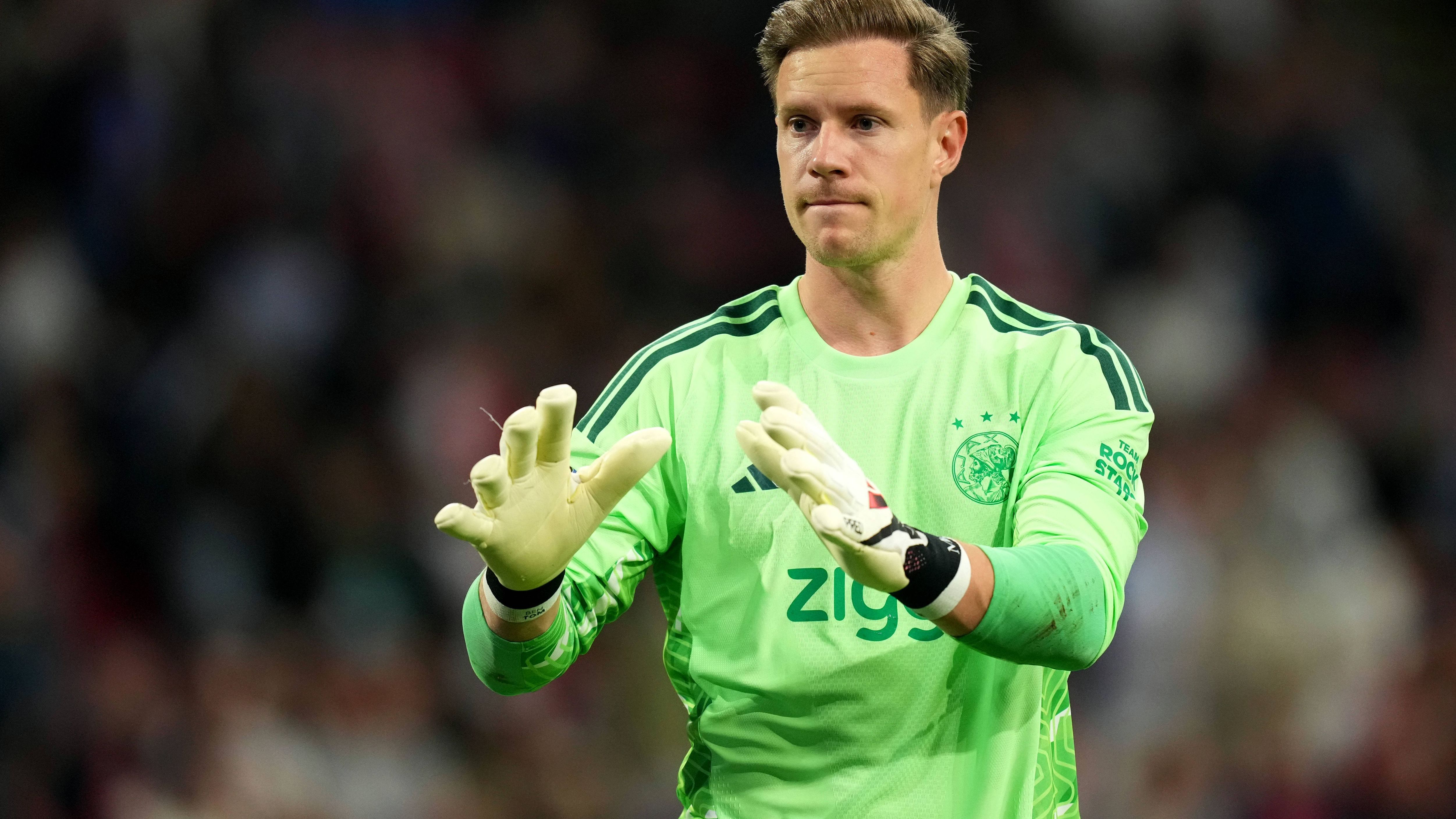 Ajax Coach Michel Defends Ter Stegen After Museum Comparison